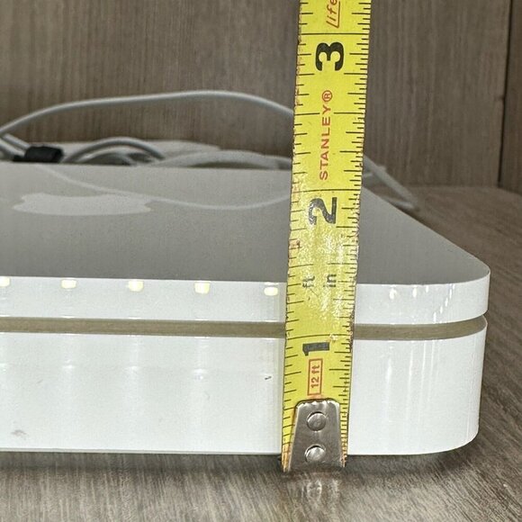 Apple AirPort Extreme Base Station 4th Gen 802.11n WiFi Router A1354 - Picture 9 of 9